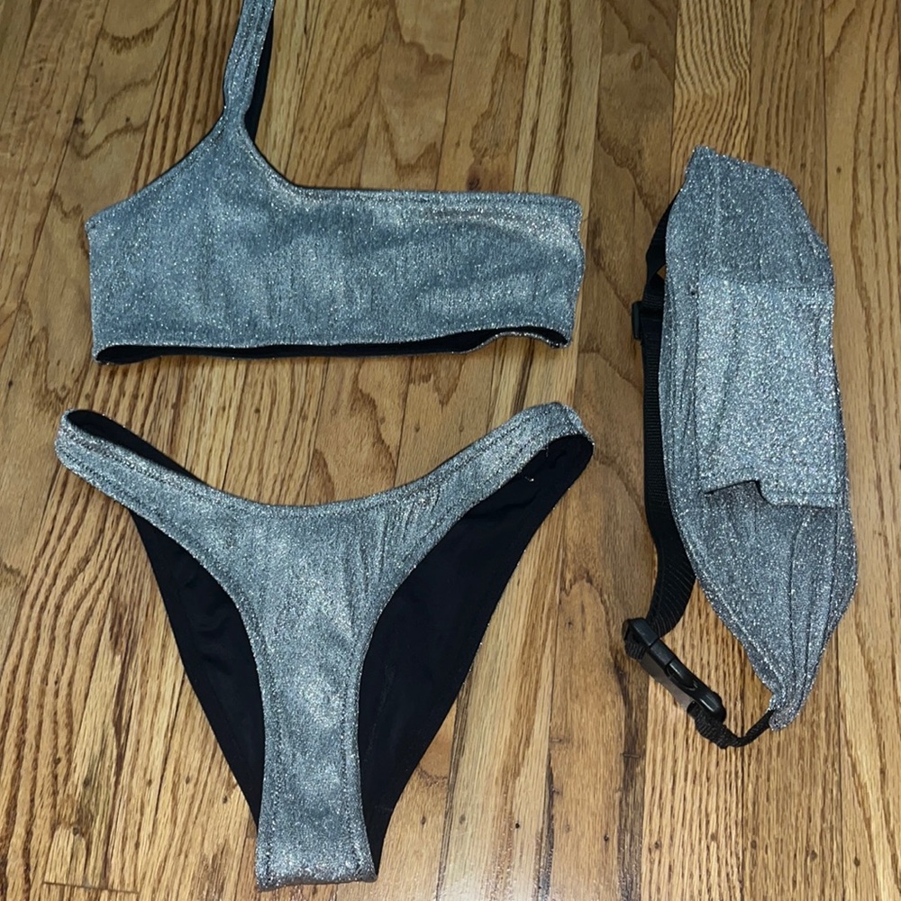 Traingl bikini
